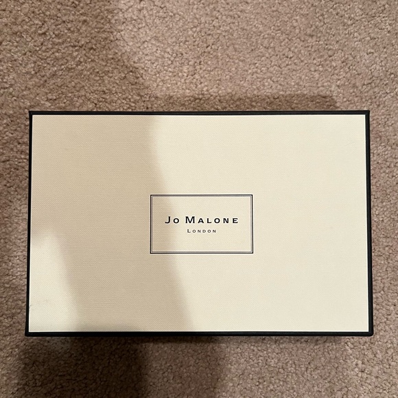 Jo Malone Body Lotion Box - Picture 1 of 3